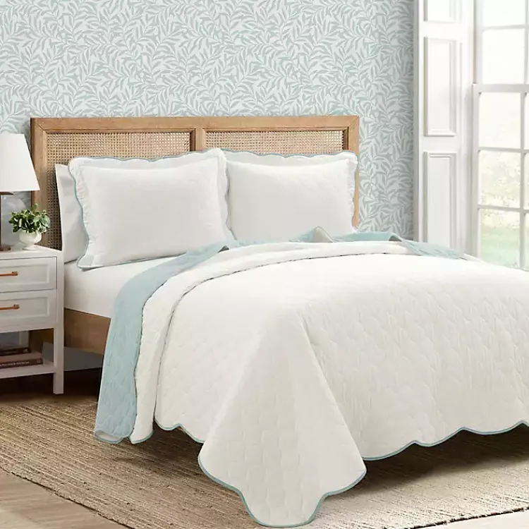 Quilts-Kirklands Home White and Teal Scallop 3-pc. Full/Queen Quilt Set